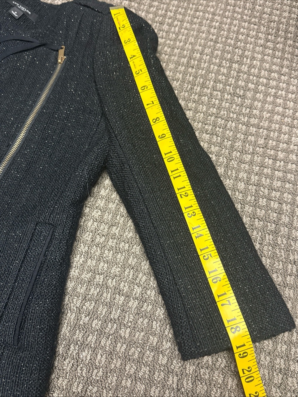 Ann Taylor Black Tweed with Gold Specks cropped Zip-Front Jacket Sz 2 - Picture 5 of 7